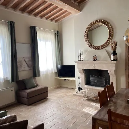 公寓 Elegante In Un Casolare Toscano