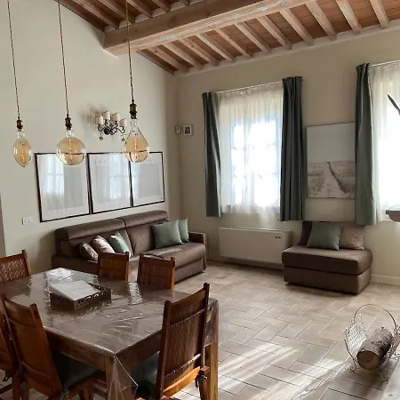 Elegante In Un Casolare Toscano * Скарлино